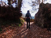 MONTE SUCHELLO (1541 m), fiorito in basso , innevato in alto, da Costa Serina il 19 marzo 2026  - FOTOGALLERY